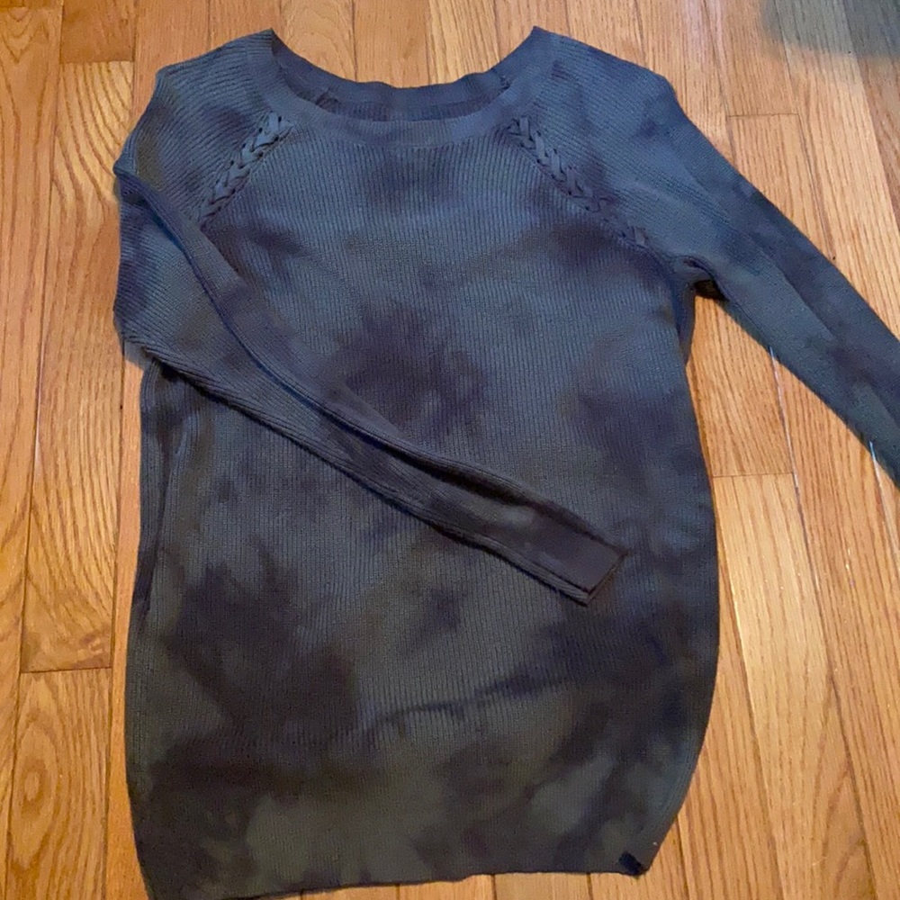 Cami Green Sweater